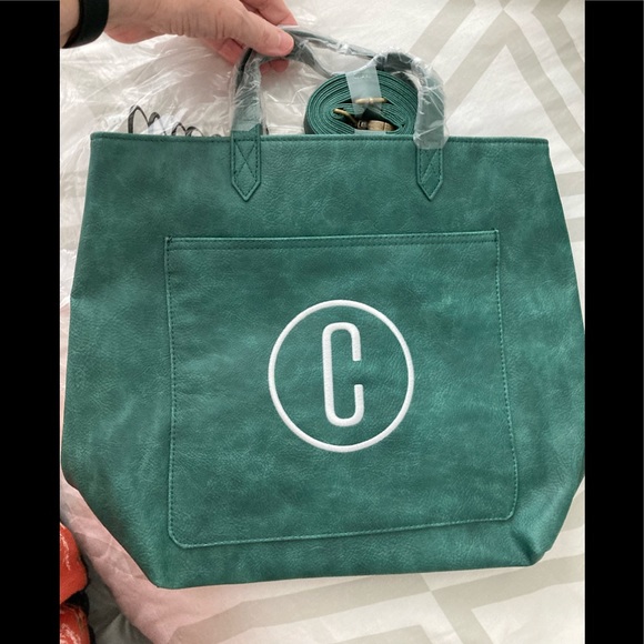 thirty-one Handbags - Thirty One Window Shopper Ltd Jade Pebble NWTS
